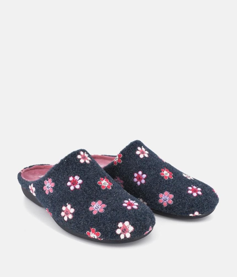 Berevere Pretty Navy Flower Slippers New