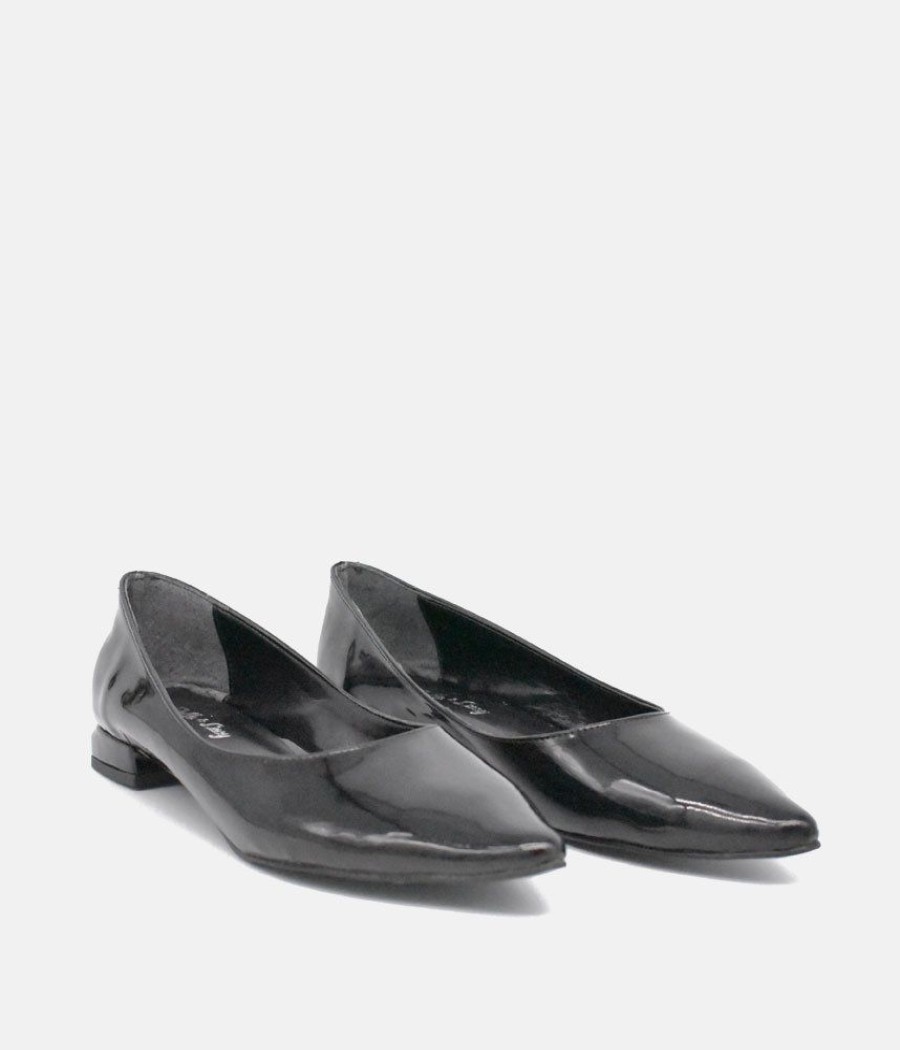 Belle & Lucy Belle & Lucy Stylish Black Pointy Toe Flats Online