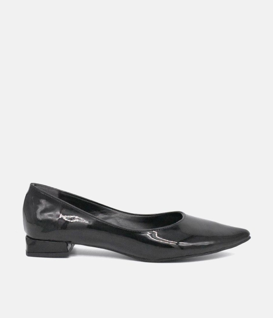 Belle & Lucy Belle & Lucy Stylish Black Pointy Toe Flats Online