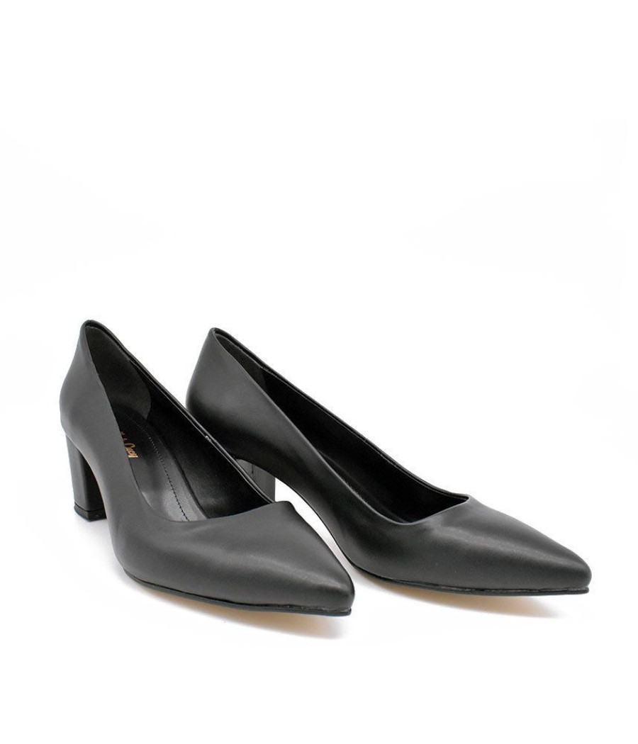 Belle & Lucy Belle & Lucy Versatile Black Block Heels New