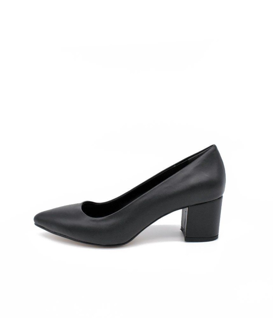 Belle & Lucy Belle & Lucy Versatile Black Block Heels New