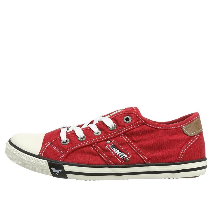 Mustang Vintage Red Lace Up Trainer Clearance